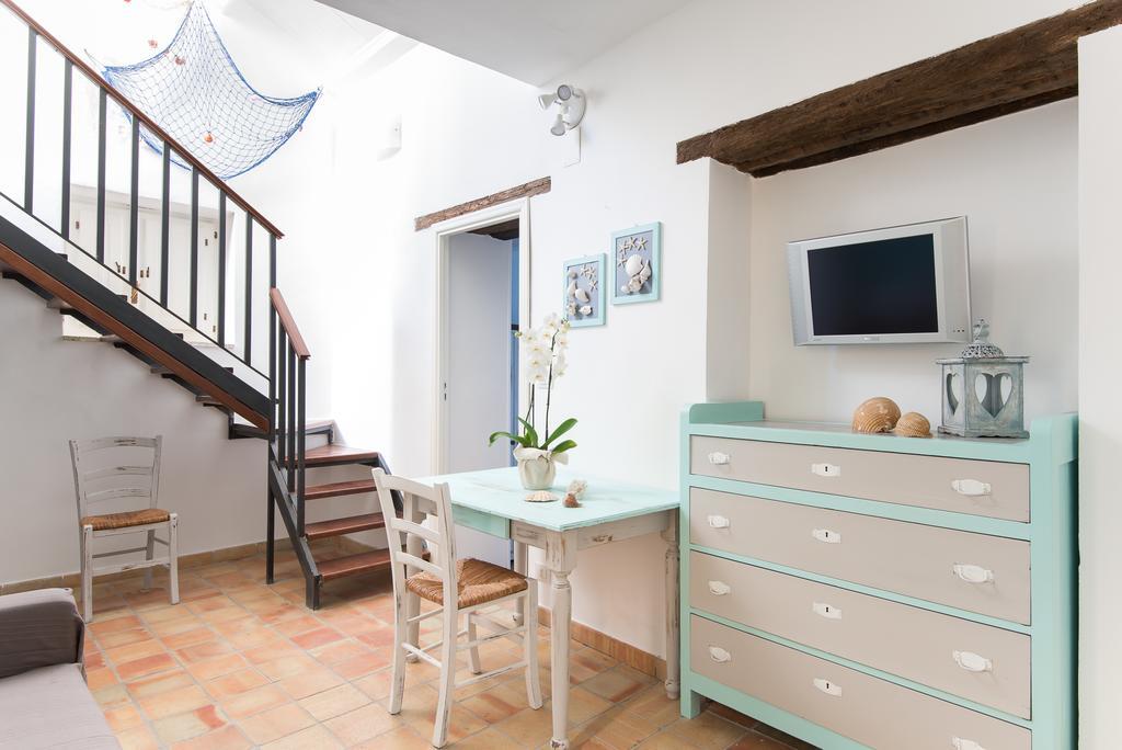 La Gorgone Ortigia Apartments Сиракузы Экстерьер фото